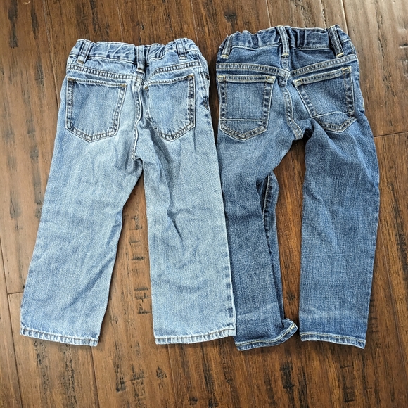 Set of 3T jeans - Picture 3 of 4